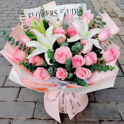 潍坊18朵粉玫瑰2支百合，我的心尖宝贝